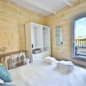 Eight Point Living Br6 Il-Birgu